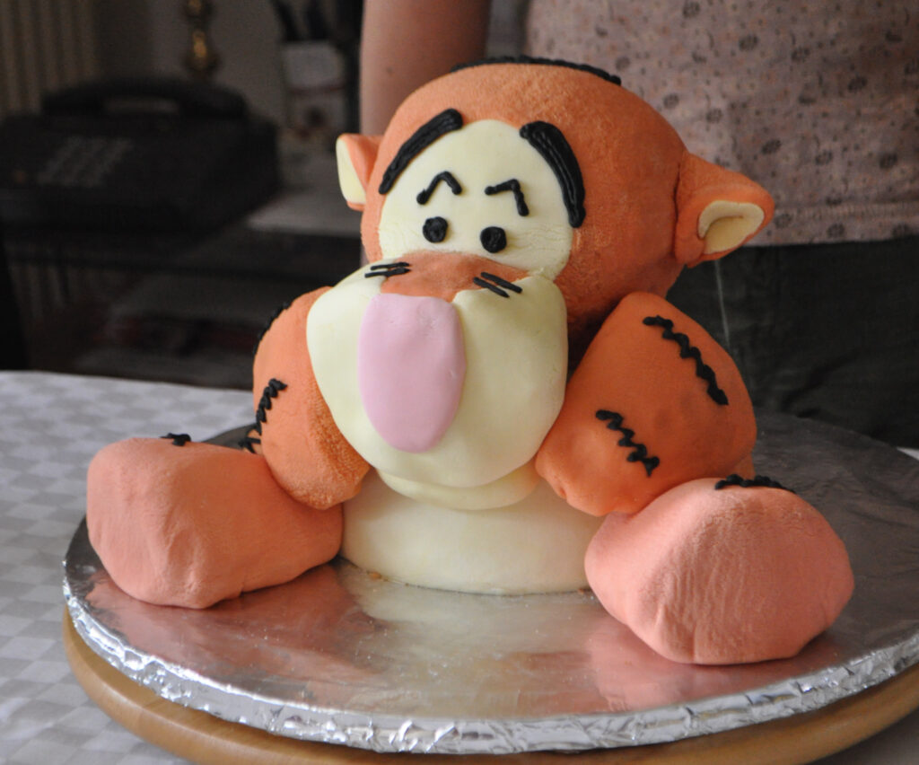Tigger Cake