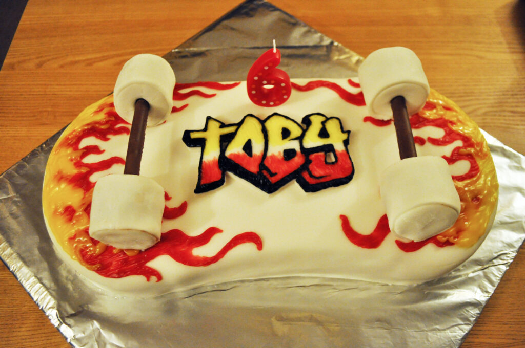 Skateboard Cake