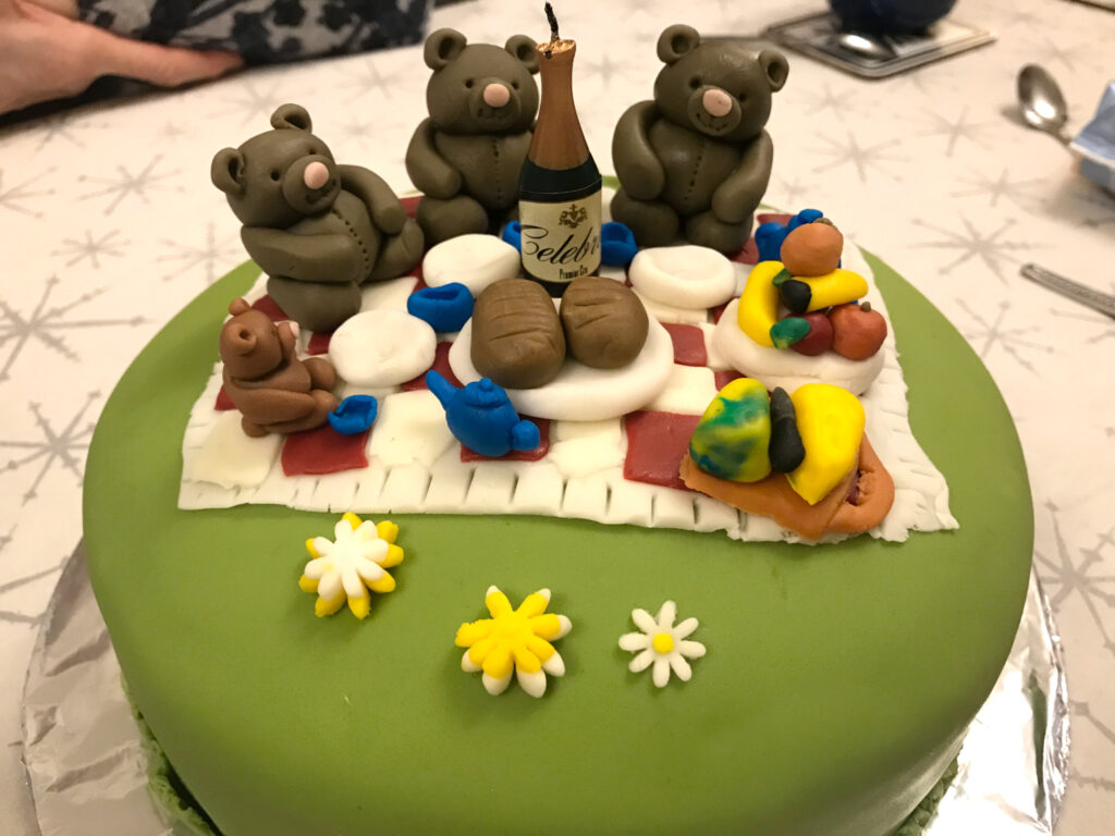 Teddy Picnic Cake